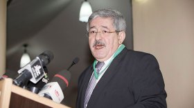 أويحيى: الأزمة بدأت الآن وانتظروها لسنوات