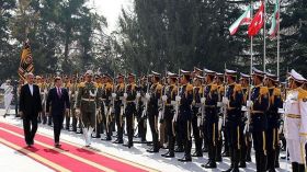 على تركيا وإيران تطوير منظور مشترك لإنهاء الصراع الطائفي