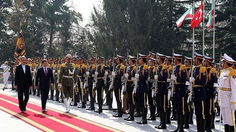 على تركيا وإيران تطوير منظور مشترك لإنهاء الصراع الطائفي