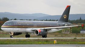 طائرة أردنية كانت متوجهة إلى دبي تعود إلى عمّان