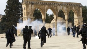 80 مستوطناً يقتحمون المسجد الأقصى المبارك