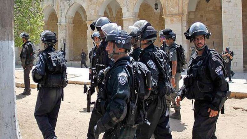 76 مستوطناً يقتحمون المسجد الأقصى المبارك