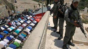 الاحتلال يمنع الرجال دون الخمسين من دخول القدس القديمة