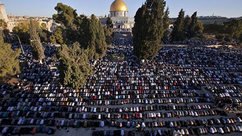 سلطات الاحتلال تتجه لمنع الأذان في المساجد