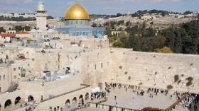 هكذا بدت قبتا الصخرة والأقصى بعد سنوات من الترميم