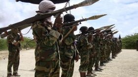 مقتل عشرة جنود في هجوم لحركة الشباب على قاعدة عسكرية صومالية