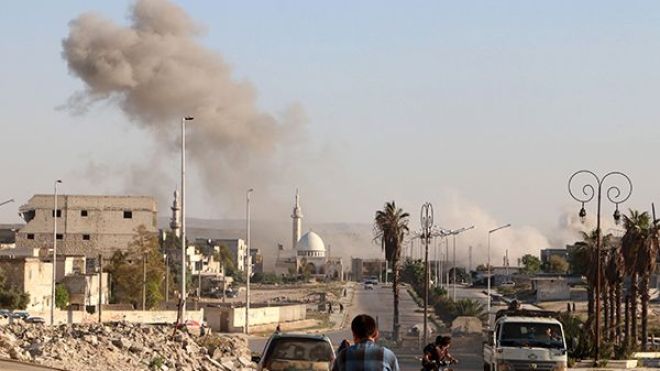 مقتل خمسة من عمال الإنقاذ في ضربات جوية قرب حلب