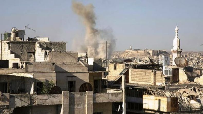 مقتل 12 مدنياً في غارات جوية على حلب