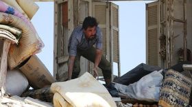 الأوبزرفر: أسر حلب الجائعة تخشى من أن يكون الممر الآمن خدعة