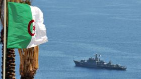 الأزمة بين المشكلة والحل