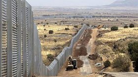 المغرب “يشتكي” من عدم وجود تنسيق أمني معها ويقيم منطقة مضيئة على الحدود
