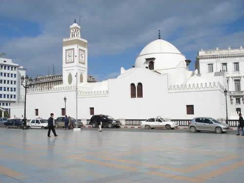 Hundreds new jobs for Quran keepers nationwide