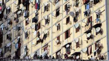 Clashes over slums break out in Algiers