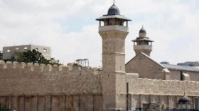 ليبرمان يقتحم الحرم الإبراهيمي في الخليل