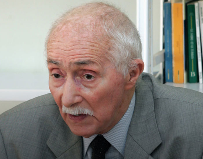 Le prix national des droits humains décerné à “Ali Yahia Abdenour”