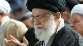 إيران تطلب من القائم بالأعمال البحريني مغادرة البلاد