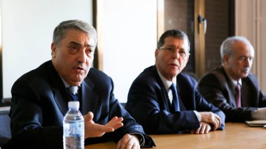 Benflis: Collapse of the oil price predicts a severe financial crisis