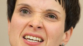 زعيمة اليمين المتطرف الألماني: أنقلوا اللاجئين إلى جزر