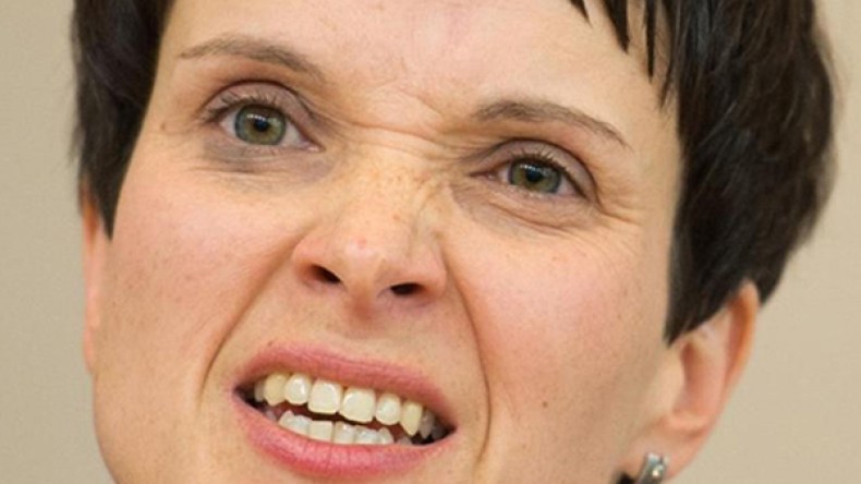 زعيمة اليمين المتطرف الألماني: أنقلوا اللاجئين إلى جزر