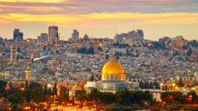 تنكّر العرب لفلسطين في قصيدة درويش