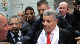 “من تكون يا سعداني حتى تمنع بلخادم من الترشح؟”