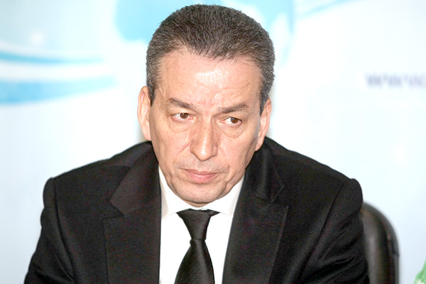 Algerian MPs: “We call upon Ben Younes to specify the names of import’s lobbyists and ports’ barons”