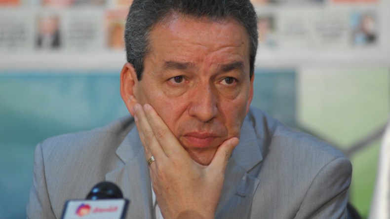 بن يونس يدافع عن أويحيى وحداد من تيزي وزو