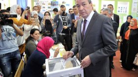 زوجة أويحيى تسبق الوزراء.. “عايلة هايلة” ترافق تبون وحرم بن يونس تتألق