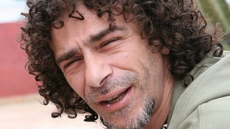 نجل كاتب ياسين يتوب عن المعارضة ويتهم “الخوانجية” بسرقة الربيع العربي!