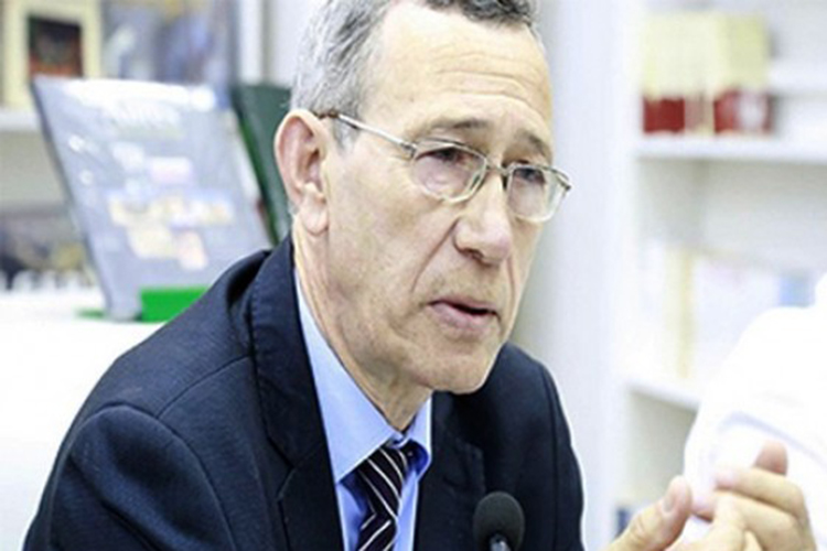 L’activité des médias audiovisuels et électroniques nécessite un “encadrement juridique”