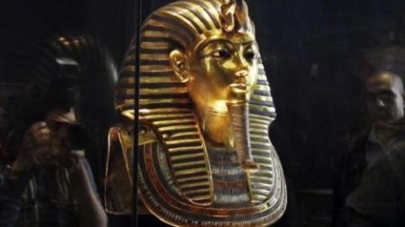 مصر تقاضي فرنسا والمجر لاستعادة قطع أثرية مهربة