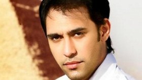 عمرو مصطفى يسطو على لحن أغنية “ما تجبدوليش” لـ”الشابة جنات”