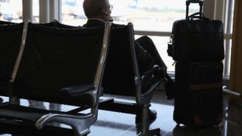 جنوب إفريقي يحاول كسر الرقم القياسي في أطول محادثة هاتفية