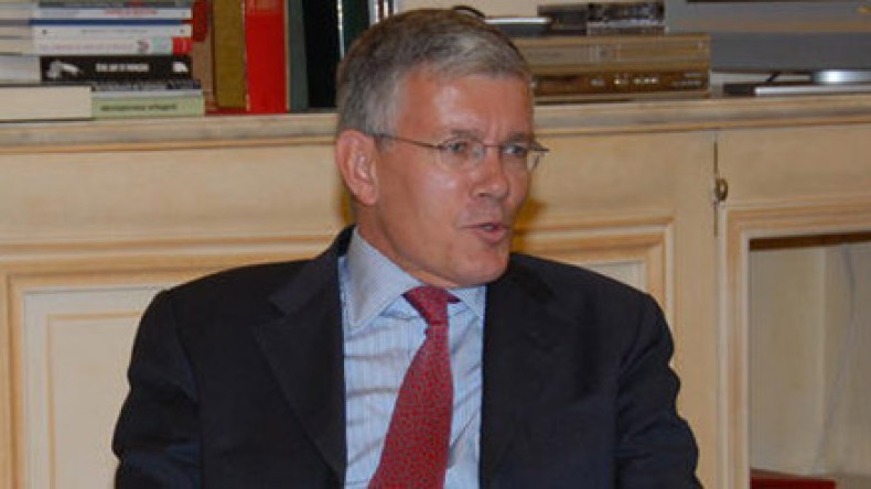 لا مانع من إجراء لقاء ودي بين “الديوك” و”الخضر” في الجزائر