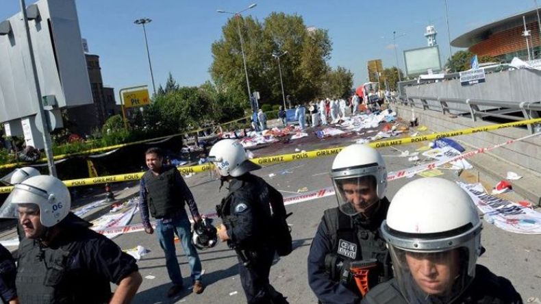 تركيا: وقف قادة الشرطة والمخابرات والأمن في أنقرة