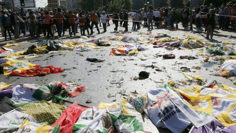 تركيا تبدأ بتشييع ضحايا هجوم أنقرة الدموي