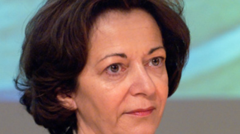 الجزائر تطلب توضيحات من فرنسا حول “تهريب” مصنع “رونو” الى المغرب