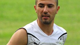 لاعبو‭ ‬الخضر‭ ‬في‭ ‬بطالة‭ ‬إجبارية‭ ‬شهر‭ ‬قبل‭ ‬مباراة‭ ‬غامبيا‭!‬