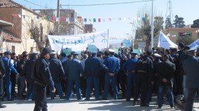 حركة “بزايد” تنظم وقفة مطالبة بالجمهورية الثانية بباتنة