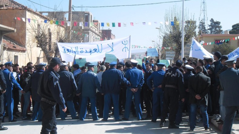 وقفة احتجاجية ضد العهدة الرابعة بباتنة