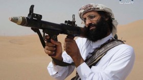 عشرات القتلى من القاعدة بالإضافة إلى مدنيين وجندي أمريكي في اليمن