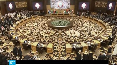 القادة العرب يتمسكون بحل الدولتين ويطالبون بوقف التدخل بشؤون بلدانهم