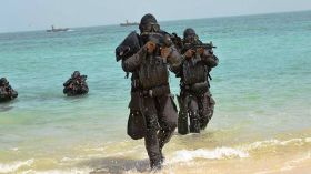 السعودية تبدأ مناورات بحرية ضخمة في الخليج