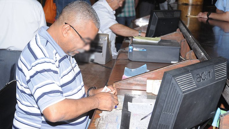 ساعات عمل إضافية لمكاتب البريد لسحب الأموال قبل رمضان