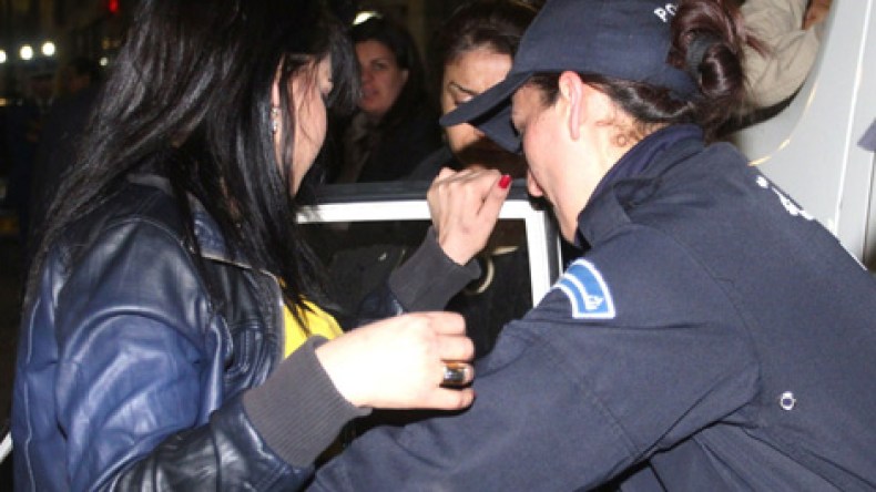 خادمات بيوت يسرقن المجوهرات وأخريات يسرقن الأزواج