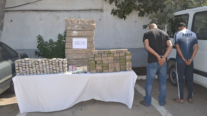 شبكة دولية تهرّب “الكيف” من المغرب وتخزّنه في خنادق!