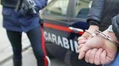 Italian police arrest 22 Algerian emigrants over embezzlement