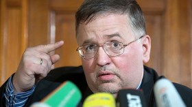 لماذا اعتنق سياسي يميني ألماني الإسلام؟