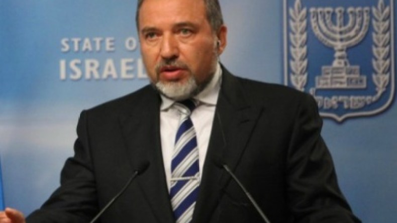 حماس: تصريحات ليبرمان سخيفة ومن مصلحة الإسرائيليين إخراسه