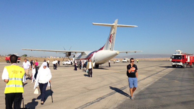 طائرة تعود لمطار قسنطينة بعد 10 دقائق من التحليق بسبب احتراق المحرك